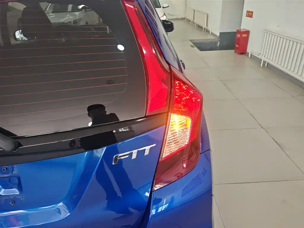 Honda Fit 2019 — фото 8