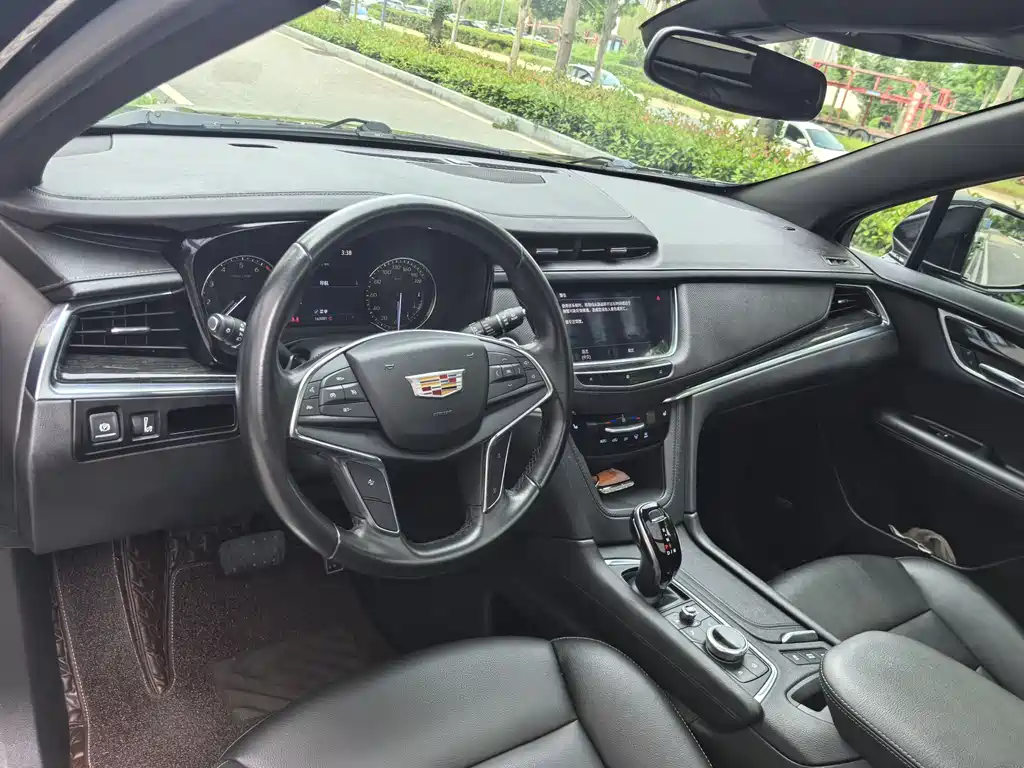 Cadillac XT5 2020 — фото 14
