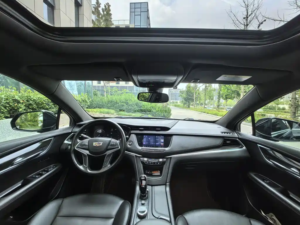 Cadillac XT5 2020 — фото 24