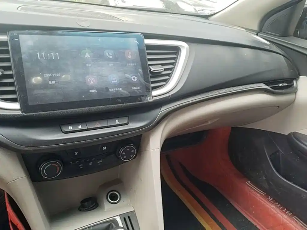 Buick Excelle 2017 — фото 20