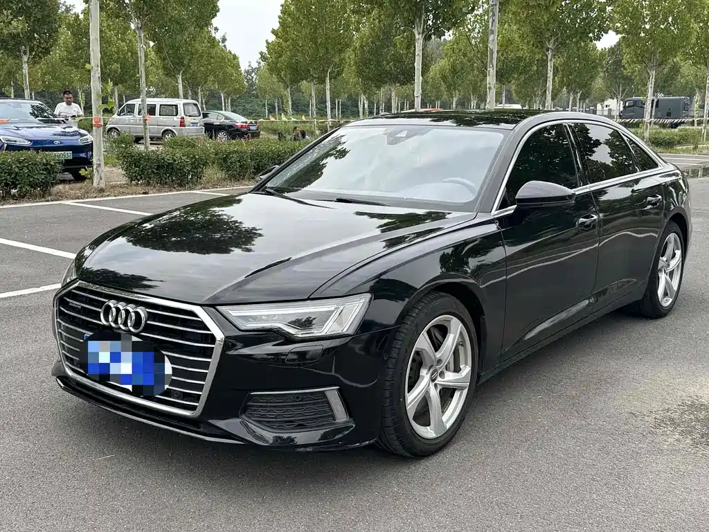 Audi A6L 2019 — фото 1