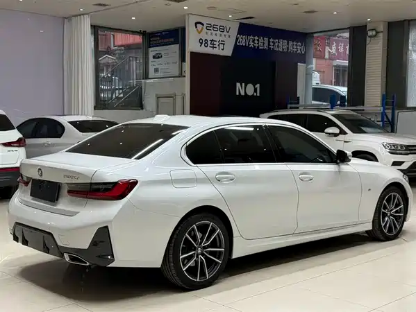 BMW 3 Series 2023