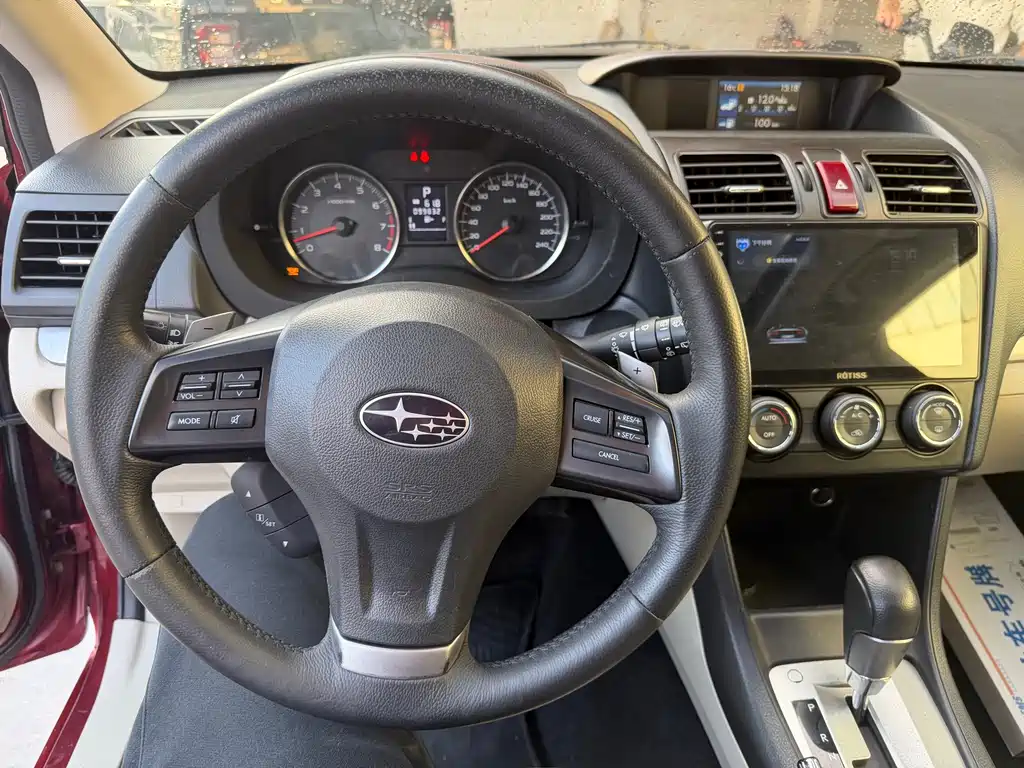Subaru XV 2013 — фото 4