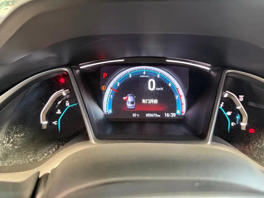Honda Civic 2019 — фото 12