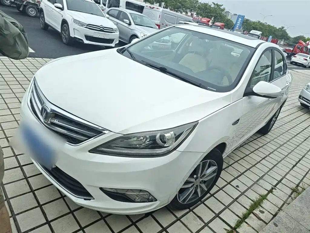Changan Eado 2017 — фото 2