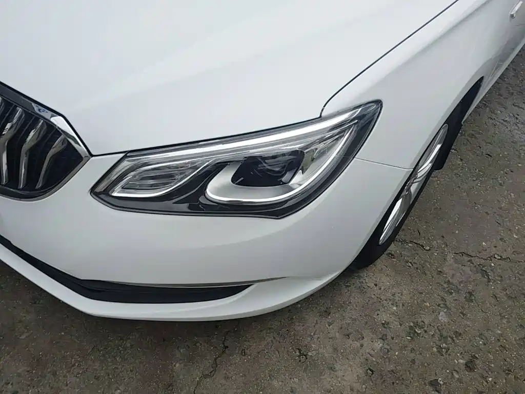 Buick Excelle 2015 — фото 24