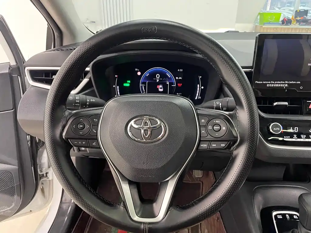 Toyota Corolla 2023 — фото 12