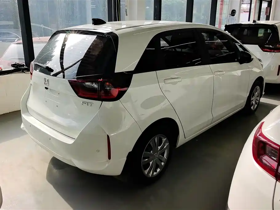 Honda Fit 2022 — фото 3