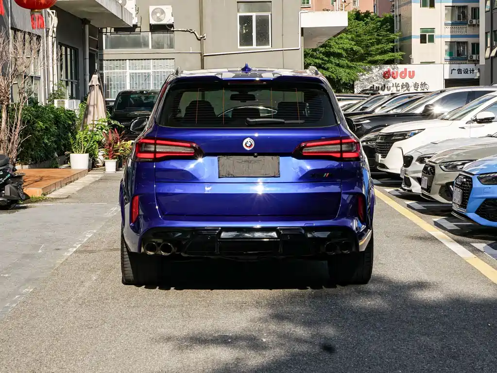 BMW X5 M 2022 — фото 14