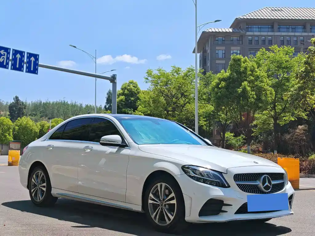 Mercedes-Benz C-Class 2020