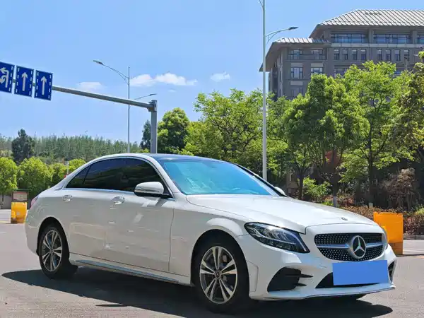 Mercedes-Benz C-Class 2020