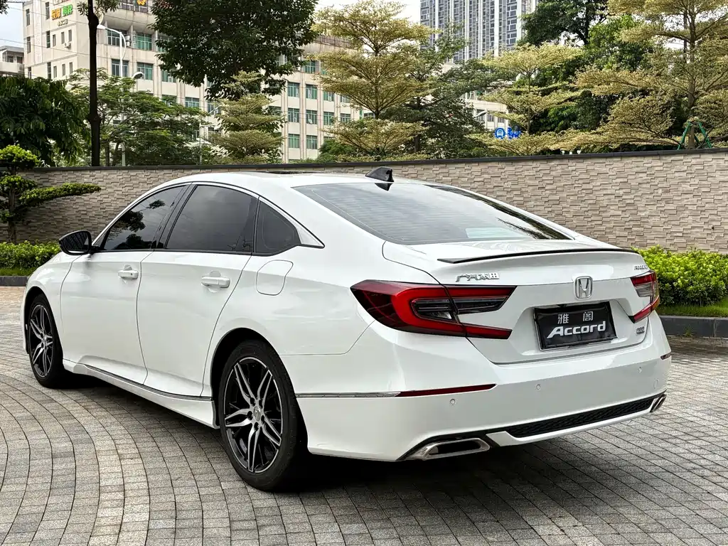 Honda Accord 2023 — фото 16