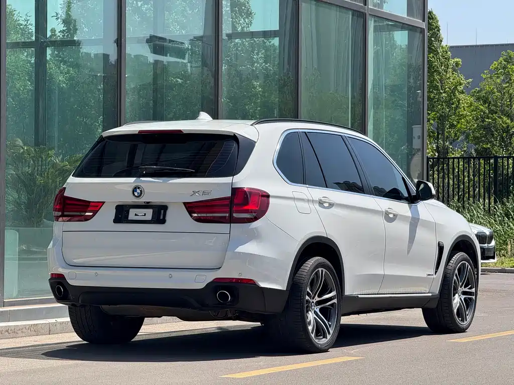 BMW X5 2015 — фото 11
