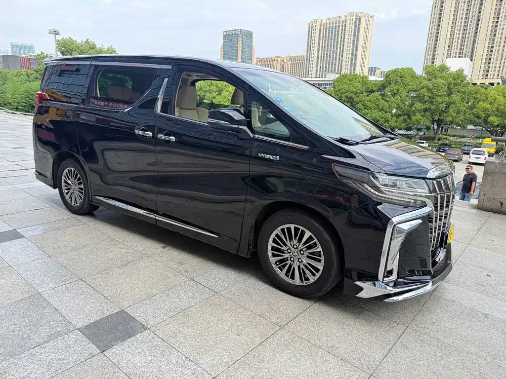 Toyota Alphard 2020 — фото 2