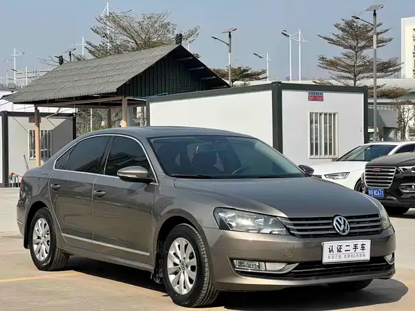 Volkswagen Passat 2011