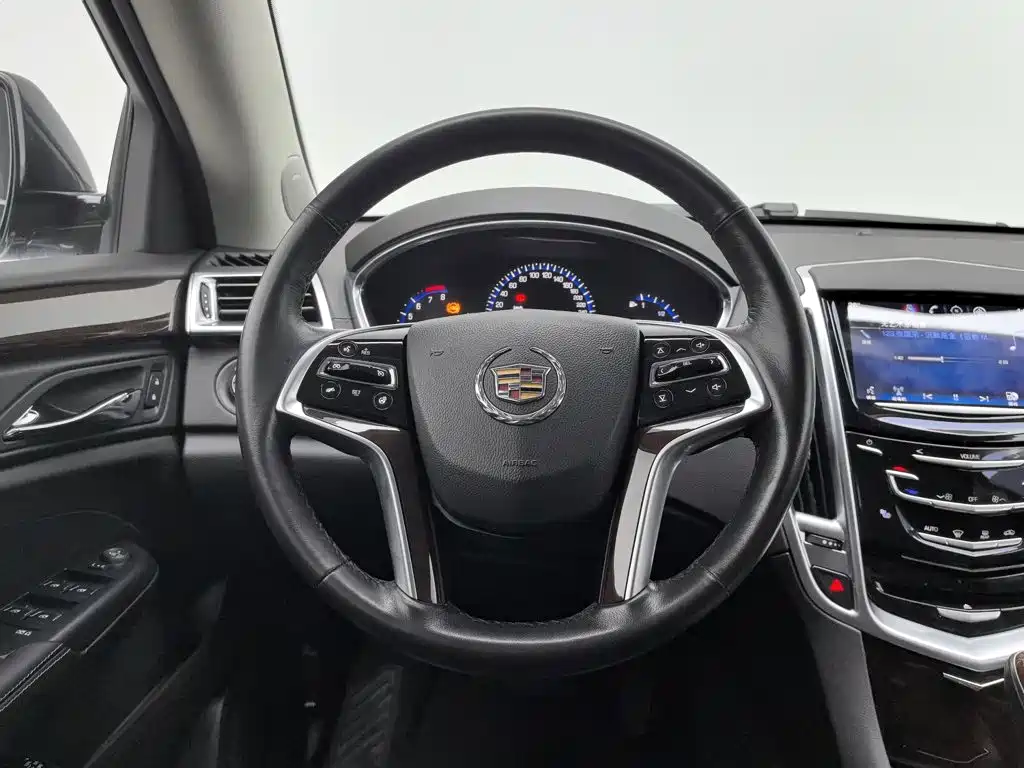 Cadillac SRX 2014 — фото 11
