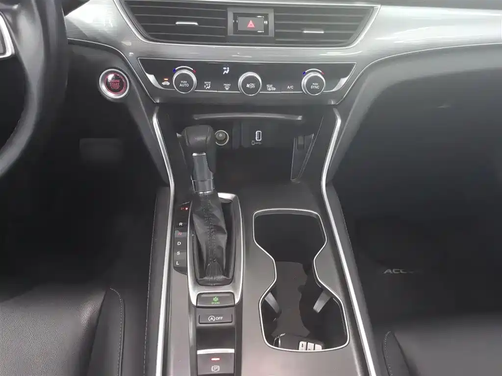 Honda Accord 2022 — фото 11
