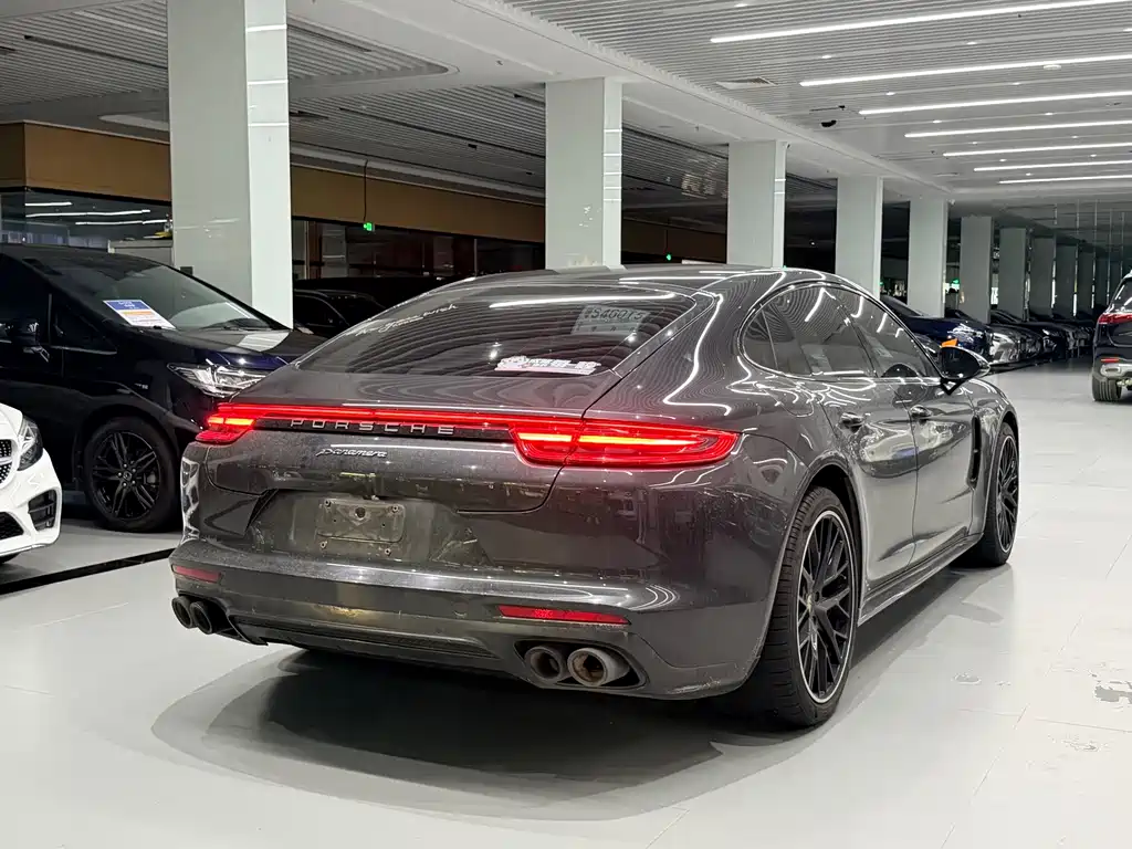 Porsche Panamera 2019 — фото 9