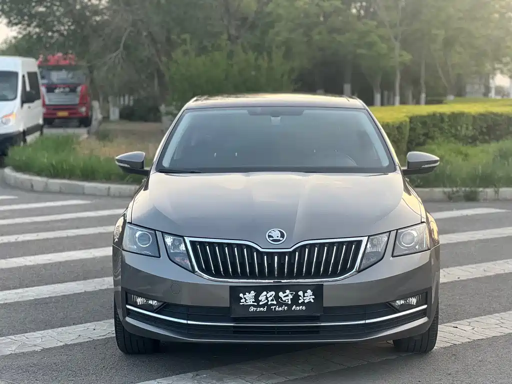 Skoda Octavia 2018 — фото 2