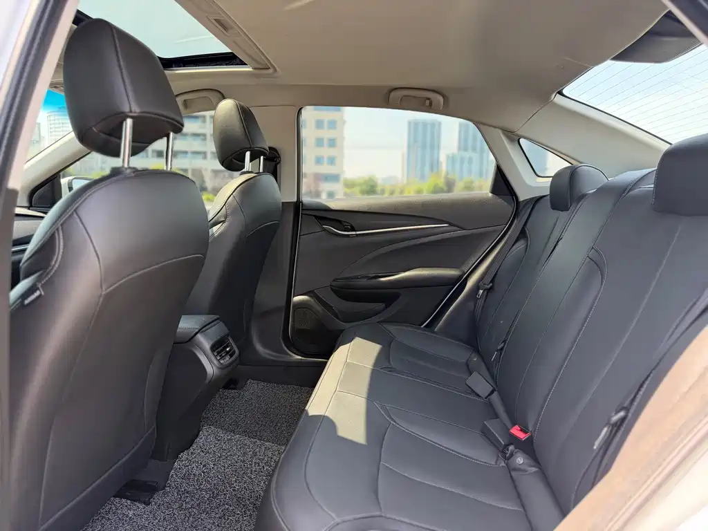 Buick Excelle 2022 — фото 10