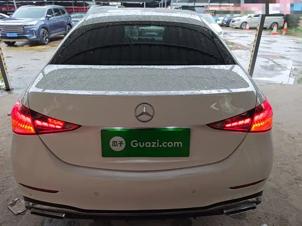 Mercedes-Benz C-Class 2024