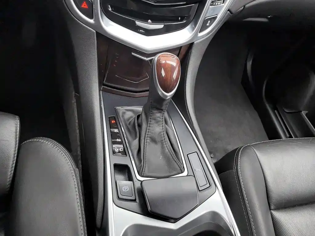 Cadillac SRX 2014 — фото 13