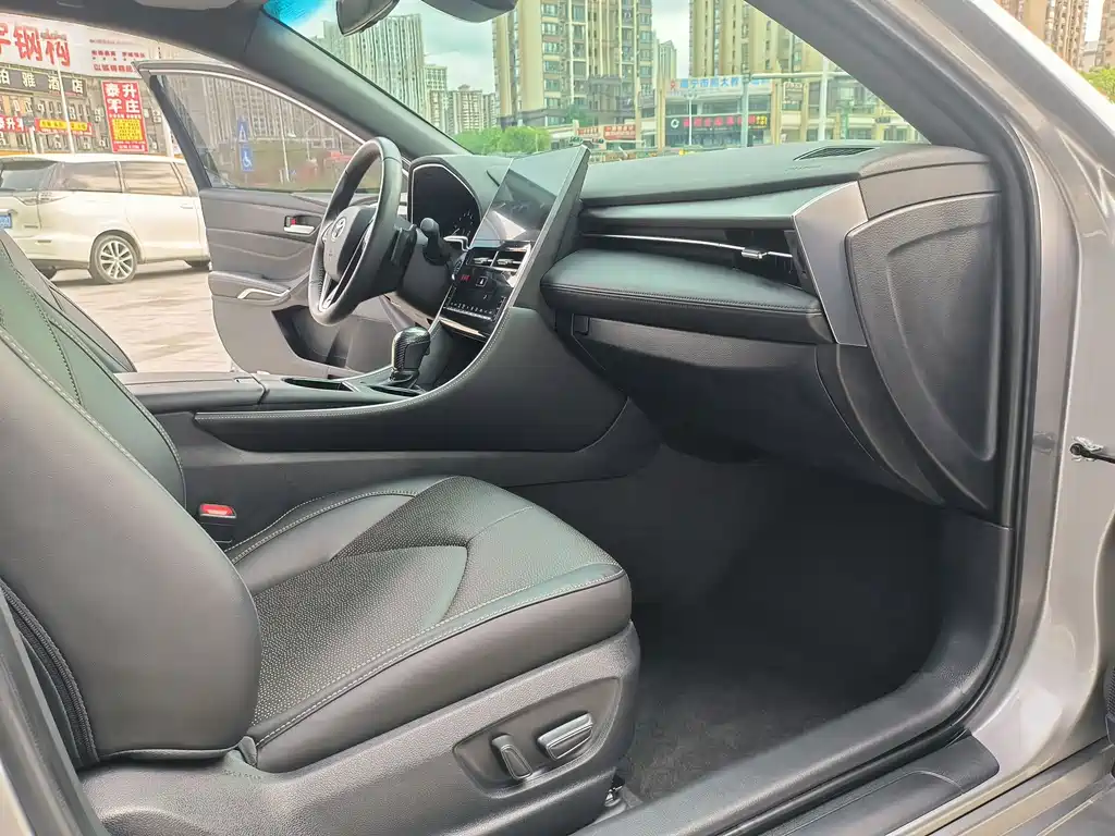 Toyota Avalon 2022 — фото 11