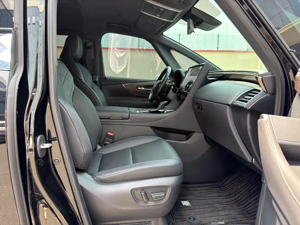 Toyota Vellfire 2024 — фото 13