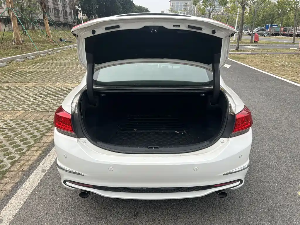Honda Spirior 2016 — фото 14