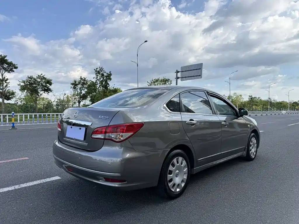 Nissan Sylphy 2013