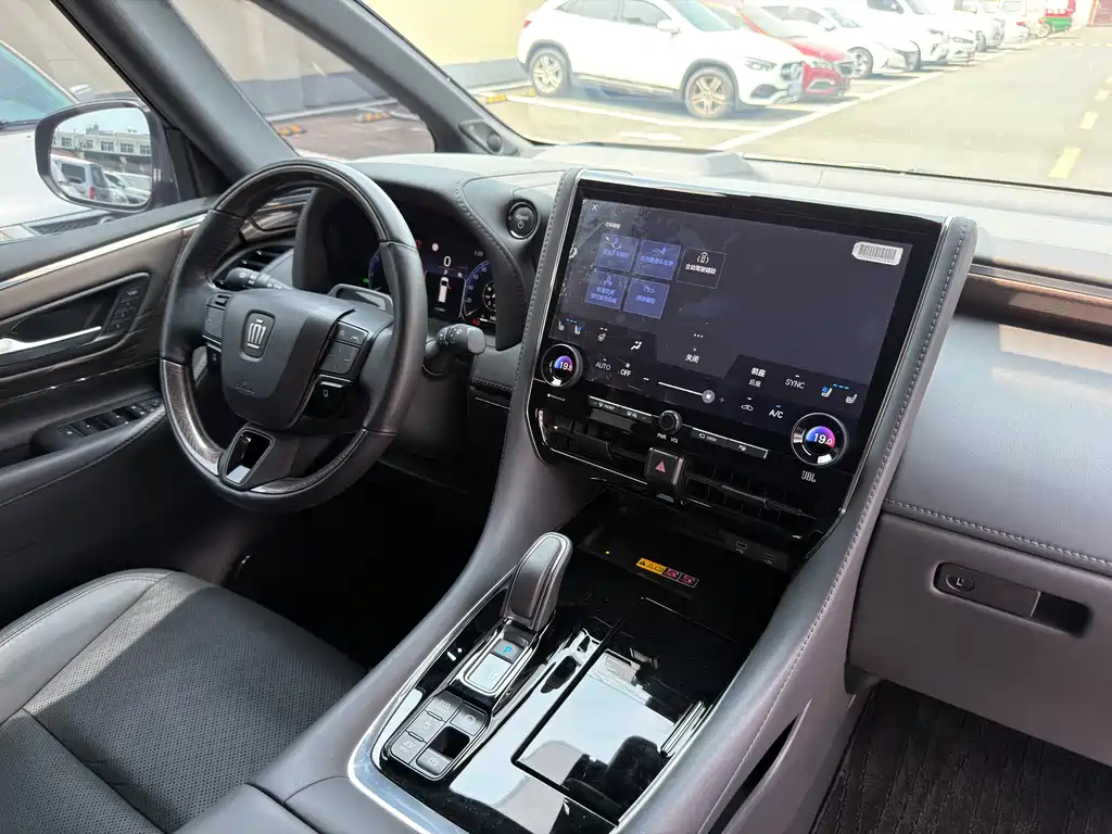 Toyota Vellfire 2024 — фото 14