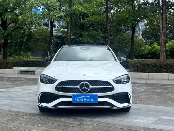 Mercedes-Benz C-Class 2024