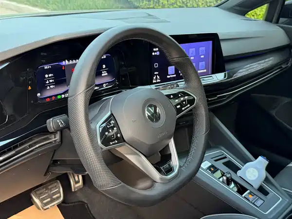 Volkswagen Golf 2022