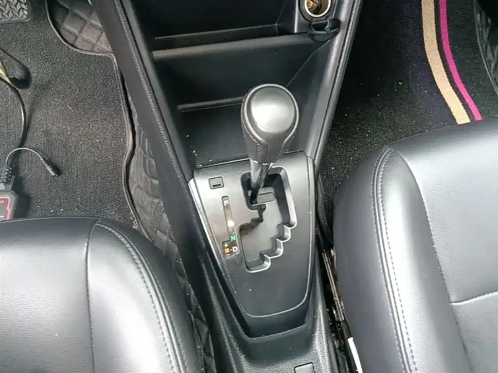 Toyota Yaris L 2018 — фото 14