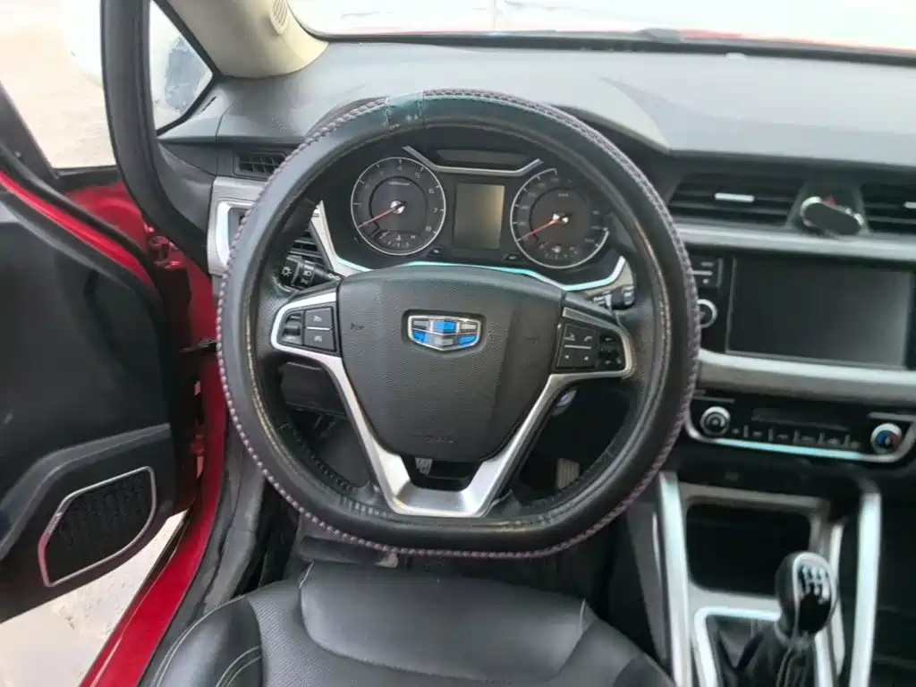 Geely Vision X3 2018 — фото 11