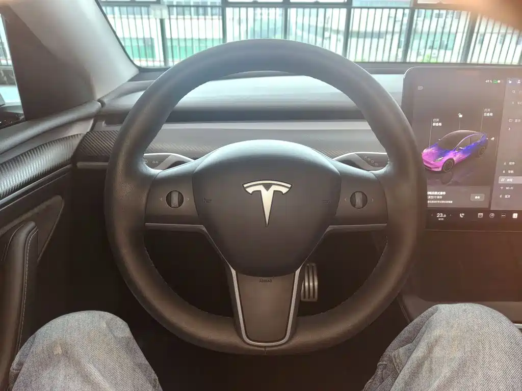 Tesla Model Y 2022 — фото 11