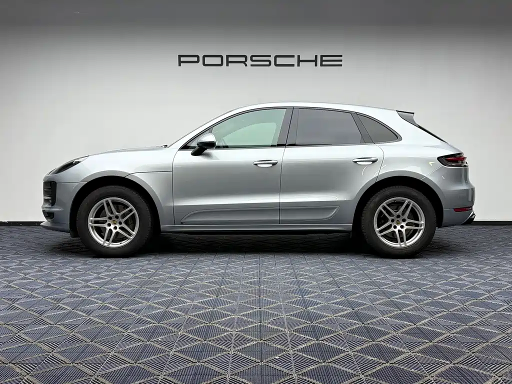 Porsche Macan 2019 — фото 6