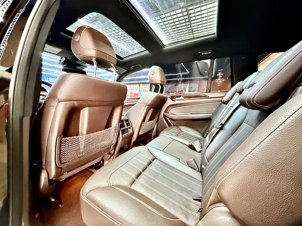 Mercedes-Benz GLS 2017 — фото 11