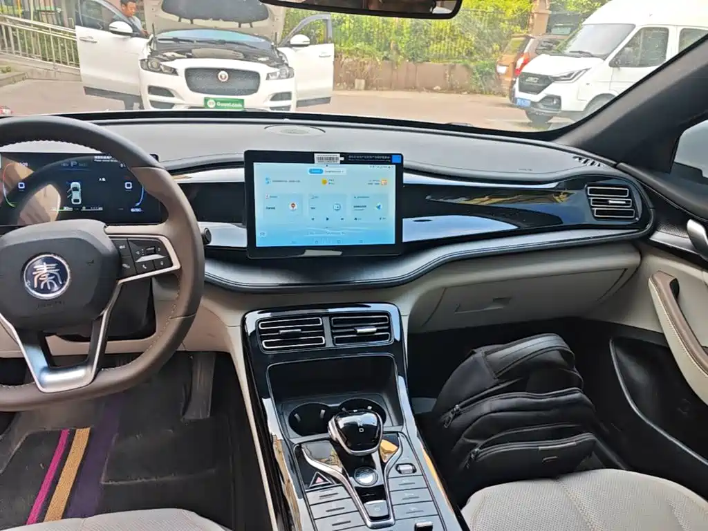 BYD Qin PLUS 2025 — фото 13