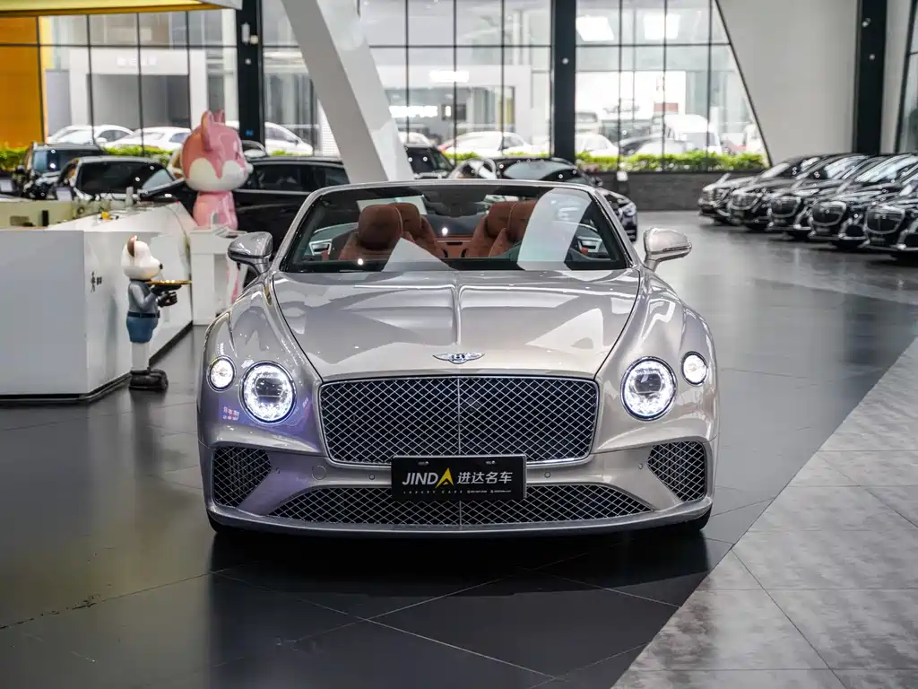 Bentley Continental 2021 — фото 15