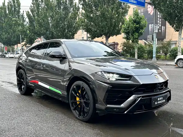Lamborghini Urus 2022