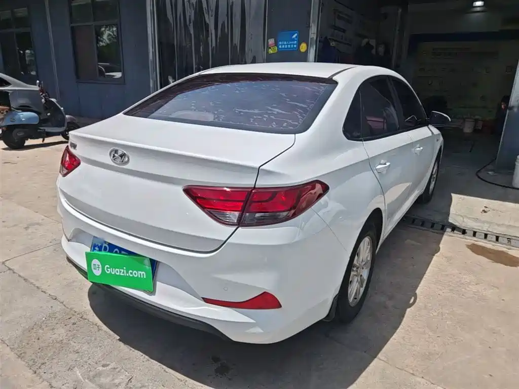 Hyundai Elantra 2021 — фото 7