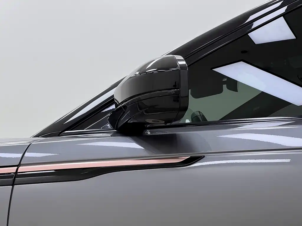 Land Rover Range Rover Velar 2018 — фото 37