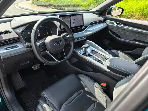 Geely Xingrui 2022