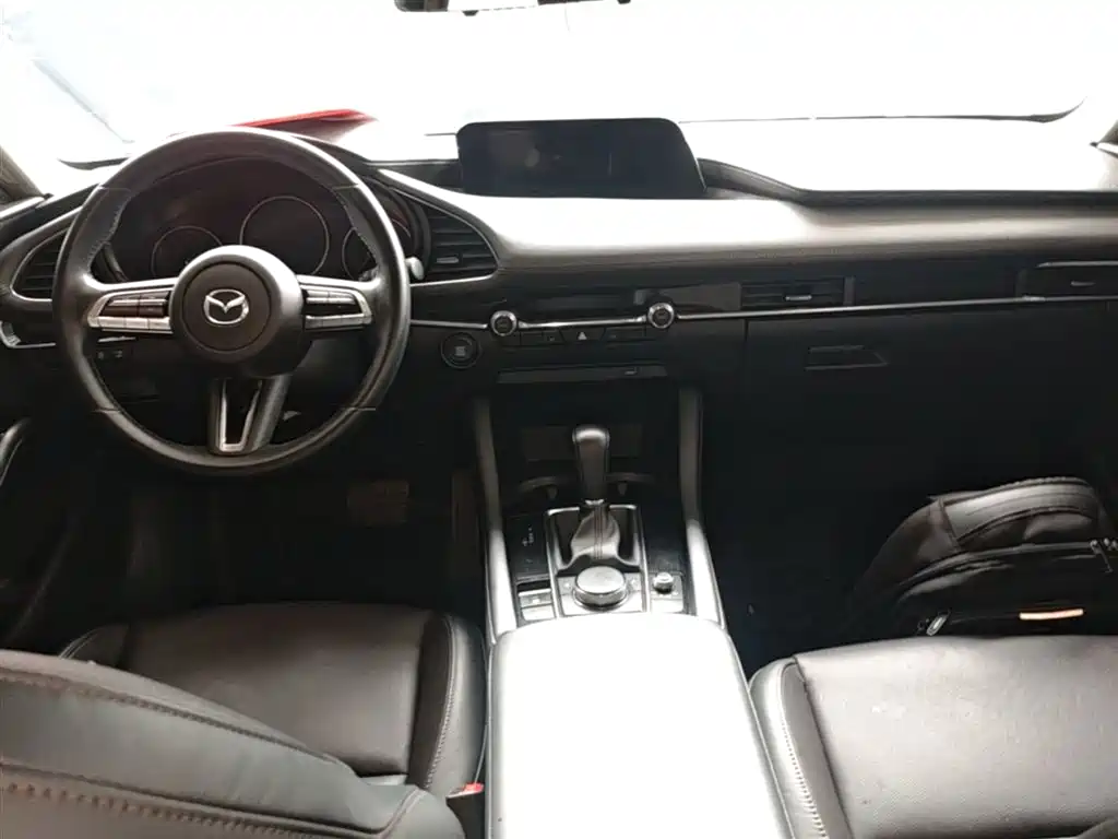 Mazda 3 Axela 2020 — фото 10