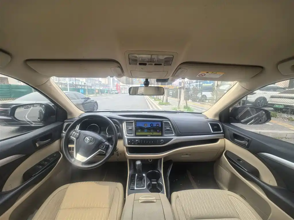 Toyota Highlander 2018 — фото 14