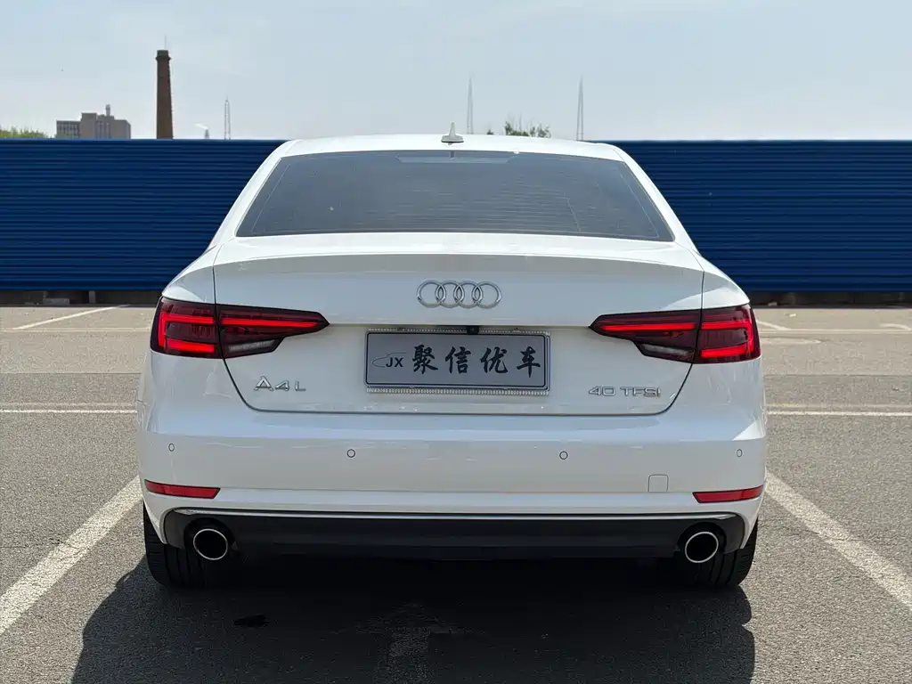 Audi A4L 2018 — фото 20