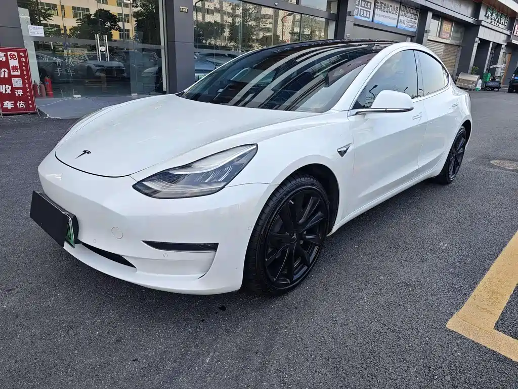 Tesla Model 3 2019 — фото 1