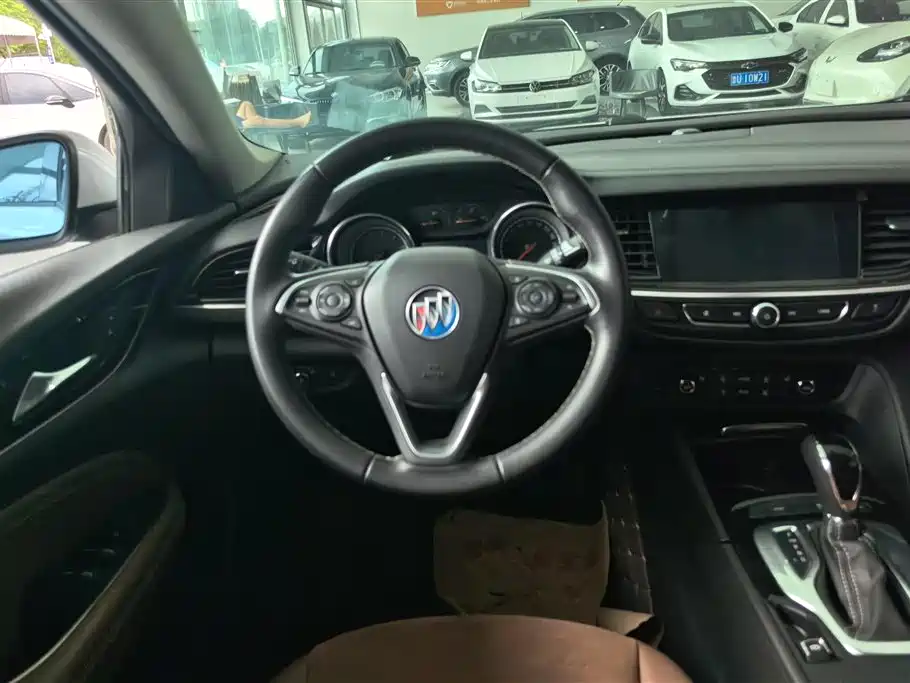 Buick Regal 2020 — фото 15