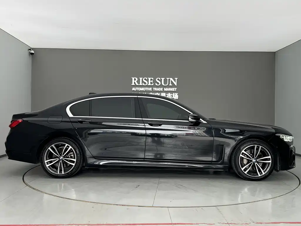 BMW 7 Series 2021 — фото 15